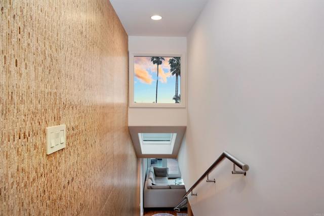 Detail Gallery Image 19 of 33 For 152 7th St, Del Mar,  CA 92014 - 3 Beds | 3/1 Baths