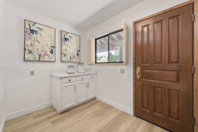 14449 Liddicoat Circle, Los Altos Hills CA: https://media.crmls.org/mediaz/12464c32-3d79-48c5-8050-f810707800c0.jpg