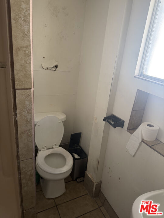 https://media.crmls.org/mediaz/12476c89-a7fb-4780-b8f3-a9b53d21bdf5.jpg?preset=X-Large