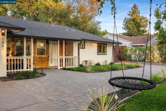 1961 Ardith Dr, Pleasant Hill CA: https://media.crmls.org/mediaz/12483bdf-f864-4466-a8ad-3d62b375473e.jpg
