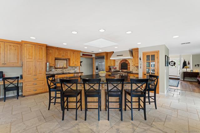 16327 Woodson View Rd, Poway CA: https://media.crmls.org/mediaz/124886d6-0381-41a4-bee1-aea2531d63cc.jpg