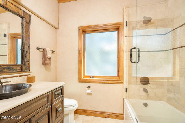 32310 Hummingbird Court, Running Springs CA: https://media.crmls.org/mediaz/12493d5b-5833-4c73-bd46-cb4649cb7bc5.jpg