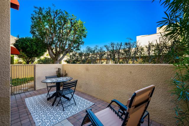 255 S Avenida Caballeros #302, Palm Springs, CA 92262