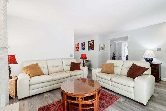 9704 Indian Creek Way, Escondido CA: https://media.crmls.org/mediaz/12499554-eb4f-4b27-9dc3-cfed115dbb65.jpg