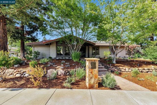 3180 Arbolado Dr, Walnut Creek CA: https://media.crmls.org/mediaz/1249e466-0848-4772-a66f-20ba3f71c565.jpg