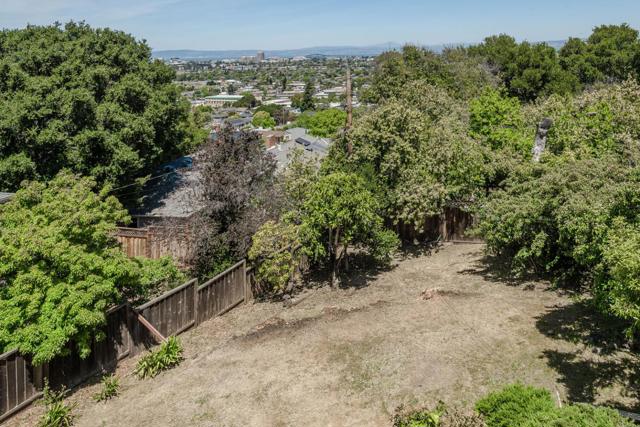 4301 Camden Avenue, San Mateo CA: https://media.crmls.org/mediaz/1249ff64-0e81-4c96-8430-b19f67f615ab.jpg