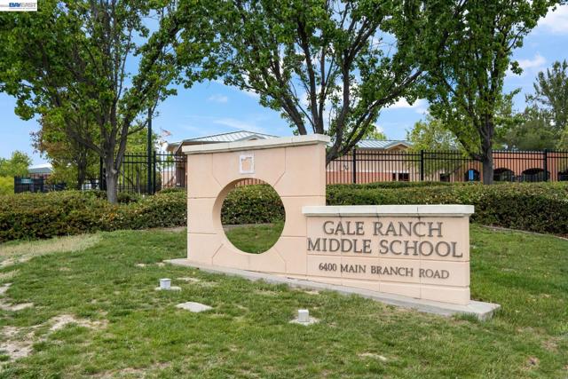 5119 Rowan Drive, San Ramon CA: https://media.crmls.org/mediaz/124a1601-be80-4b96-9dc9-7d529c86572b.jpg