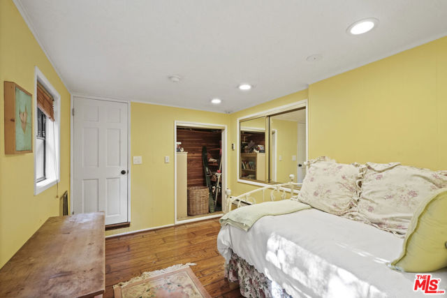 809 Basin Drive, Topanga CA: https://media.crmls.org/mediaz/124adb34-aff0-474f-97db-bd4e4cb03674.jpg