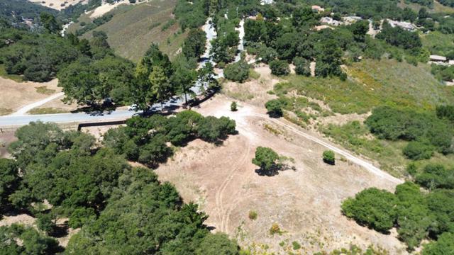 12167 Saddle Road, Carmel Valley CA: https://media.crmls.org/mediaz/124b858c-fa28-463e-9291-143cfb7584a3.jpg