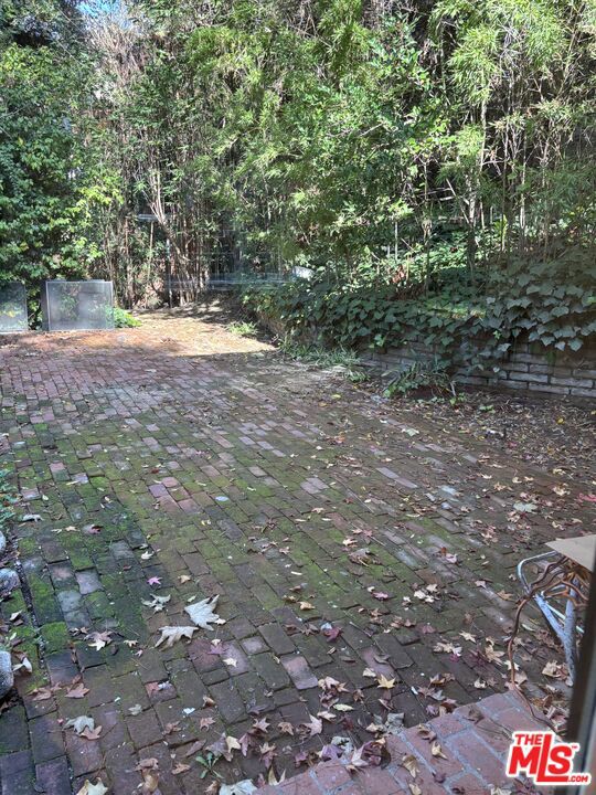 Drew Fenton | 643 Hightree Road Santa Monica CA | MLS: 7522748 Drew Fenton | 643 Hightree Road Santa Monica CA | MLS: 7522748