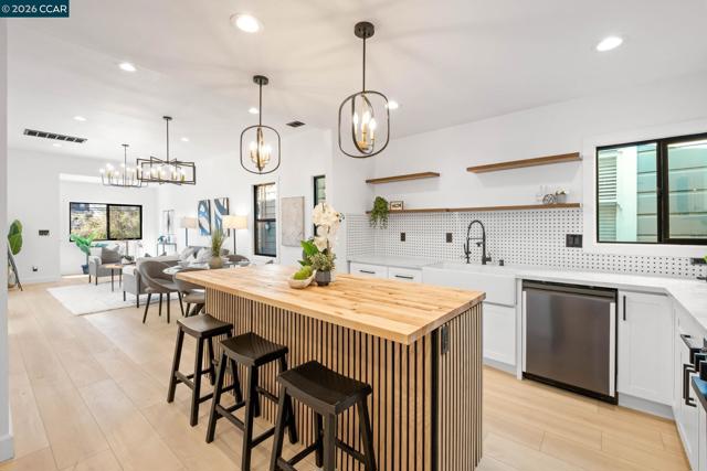 Image 11 of 30 For 1920 Linden St