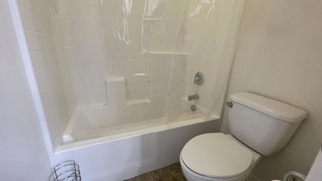 82982 Wheatley Court, Indio CA: https://media.crmls.org/mediaz/124cff08-33c8-403e-9700-e81a3069dad2.jpg