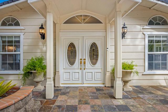 17480 Hoot Owl Way, Morgan Hill CA: https://media.crmls.org/mediaz/124da996-cbb1-41f7-bf28-ddcfec1c85a9.jpg
