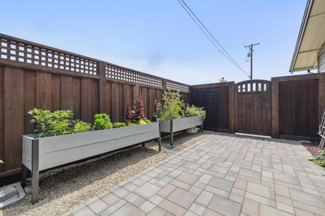 843 First Avenue, Half Moon Bay CA: https://media.crmls.org/mediaz/124dadc0-9826-459e-bdb0-43f0fa4e4459.jpg