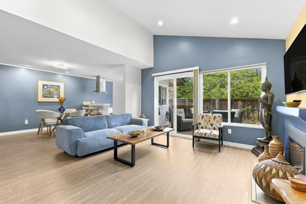 2033 Shadytree Lane - photo 3