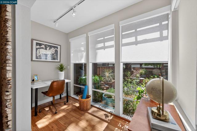 Image 9 of 30 For 1358 Walden Rd