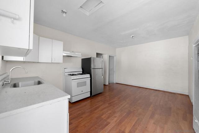 2980 K St, San Diego CA: https://media.crmls.org/mediaz/124f34f9-90e0-41e1-b501-47e5567f044f.jpg