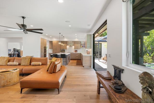 1180 Devonshire Dr, Encinitas CA: https://media.crmls.org/mediaz/12505fe4-42f3-4508-a9ea-59e5e847d43d.jpg