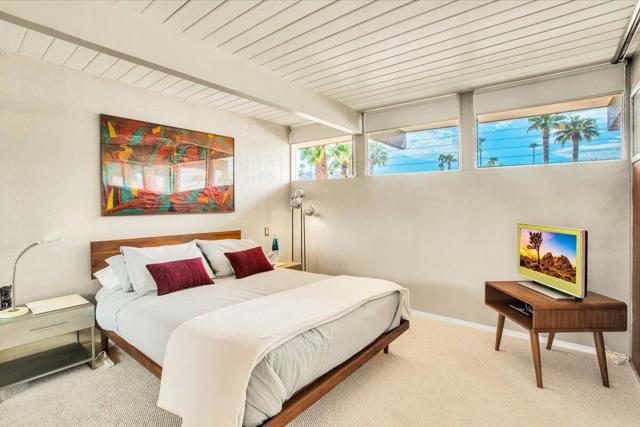 1111 E Palm Canyon Drive, Palm Springs CA: https://media.crmls.org/mediaz/12511c18-ec7d-4964-a5f0-df53cc9e62bd.jpg