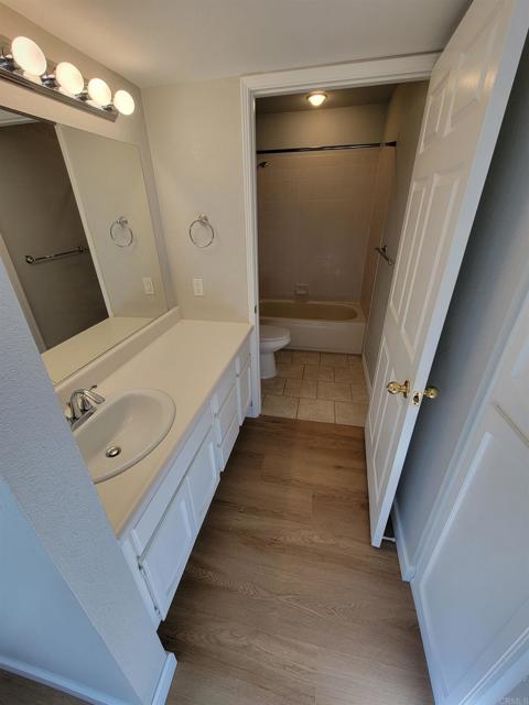 Detail Gallery Image 7 of 11 For 1263 Robinson Ave #12,  San Diego,  CA 92103 - 2 Beds | 2 Baths