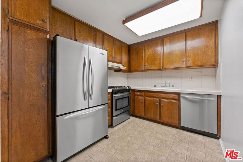 MLS #25600119 image #8