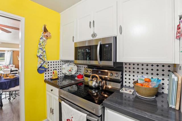 304 Ridgemark Drive, Hollister CA: https://media.crmls.org/mediaz/1252af7e-1ec2-4e7b-9aaf-6c644bdf30a3.jpg