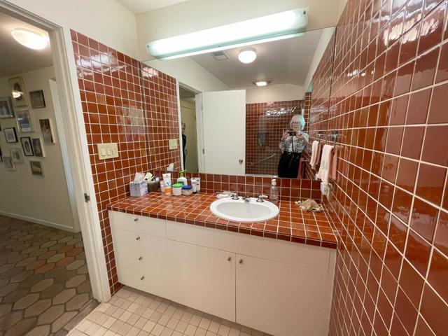 843 Sonoma Terrace, Stanford CA: https://media.crmls.org/mediaz/125360ce-edaa-45b5-8359-2dbf260a1465.jpg