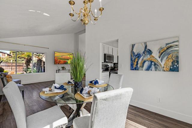 464 Archglen Way, San Jose CA: https://media.crmls.org/mediaz/12541eb8-93bc-4a4c-bd5e-b72686ced681.jpg