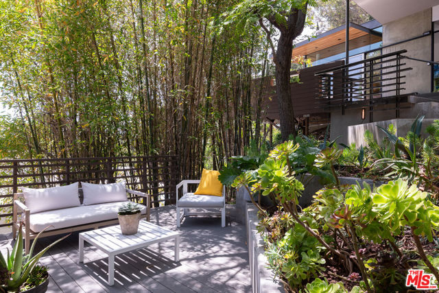 1855 Redcliff Street, Los Angeles CA: https://media.crmls.org/mediaz/12553edf-607f-4d2a-a67a-d92d21889358.jpg