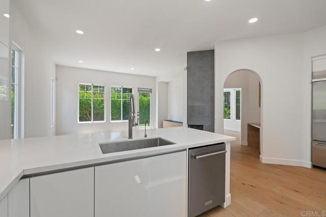 Detail Gallery Image 23 of 75 For 2327 Falkirk Row, La Jolla,  CA 92037 - 3 Beds | 3/1 Baths