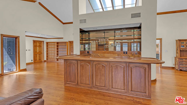 1242 Angelo Drive photo 6