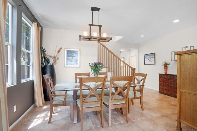 Detail Gallery Image 9 of 44 For 2217 Corte San Simeon, Chula Vista,  CA 91914 - 4 Beds | 3 Baths
