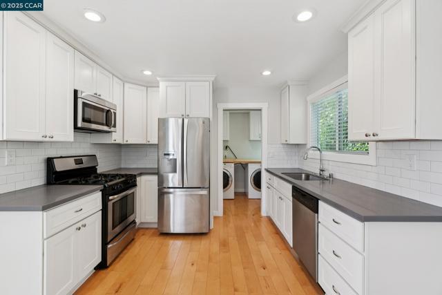 3020 Rose St., Martinez CA: https://media.crmls.org/mediaz/12561d5e-5b88-4d8f-9fa8-11b79fb3d5b5.jpg