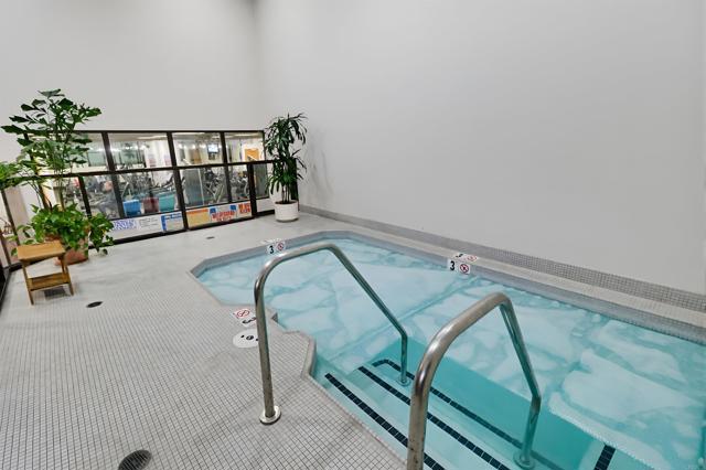 230 W Laurel Street, San Diego CA: https://media.crmls.org/mediaz/125630db-9143-4db0-8547-3f3e7120dd2e.jpg