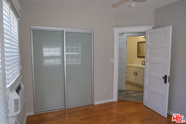 1132 Myra Avenue, Los Angeles CA: https://media.crmls.org/mediaz/125635fd-4198-4bdb-910a-a14f14380ef3.jpg