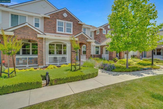 1734 Catalina Ct, Livermore CA: https://media.crmls.org/mediaz/12567518-adf2-4d61-80b2-33c5d10134d0.jpg