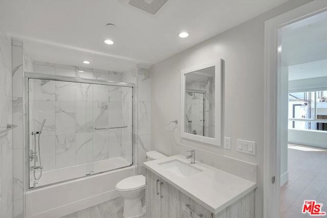 14419 Riverside Drive, 203A photo 13