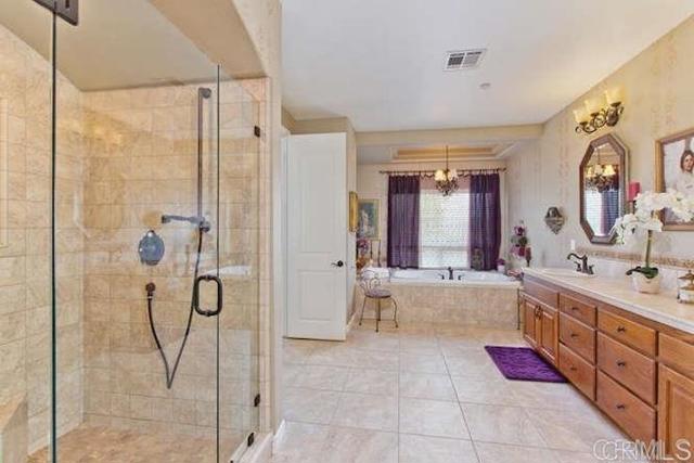 30427 Circle R Lane, Valley Center CA: https://media.crmls.org/mediaz/1256e688-a87a-41e0-bdbe-b019f47c9351.jpg