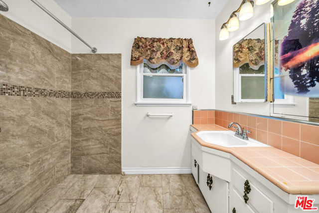 5326 Forbes Avenue photo 5
