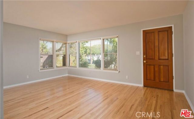 1808 Euclid Street, Santa Monica CA: https://media.crmls.org/mediaz/1257c237-aec9-4e3b-8b75-94b3d1e754b9.jpg