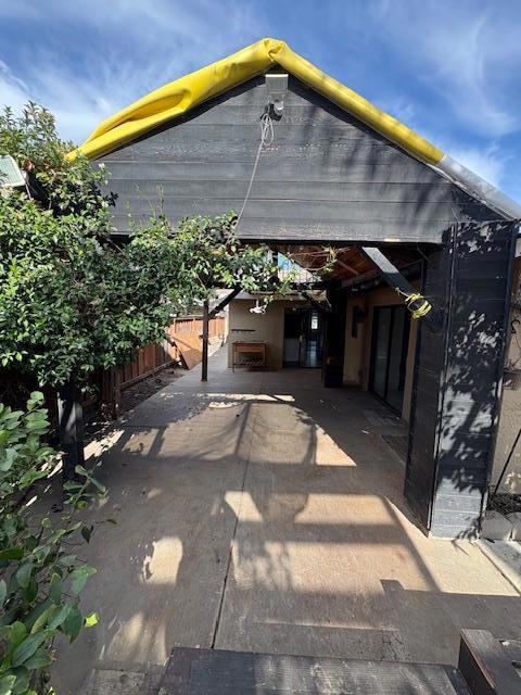 930 Bonnie View Drive, Hollister CA: https://media.crmls.org/mediaz/12580f28-c742-48b0-abed-d2d9899eceee.jpg