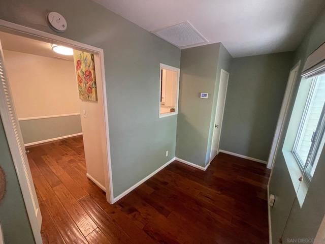 4742 Idaho St, San Diego CA: https://media.crmls.org/mediaz/12589a9a-5206-4ec5-8ecb-83b54fd65f84.jpg