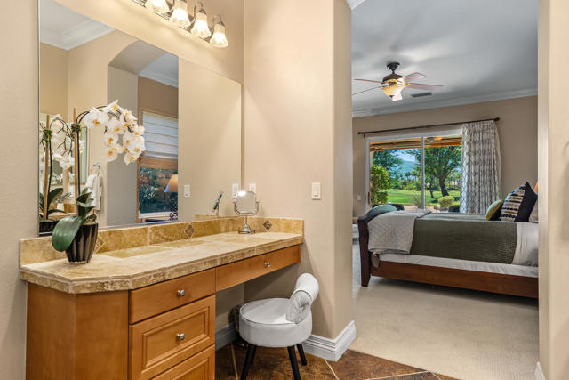 56925 Mountain, La Quinta CA: https://media.crmls.org/mediaz/1258a68f-fd3c-4d63-9279-ce6a2c39485c.jpg