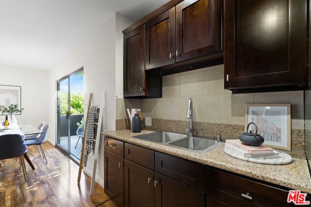 1659 Franklin Street, 3 photo 8