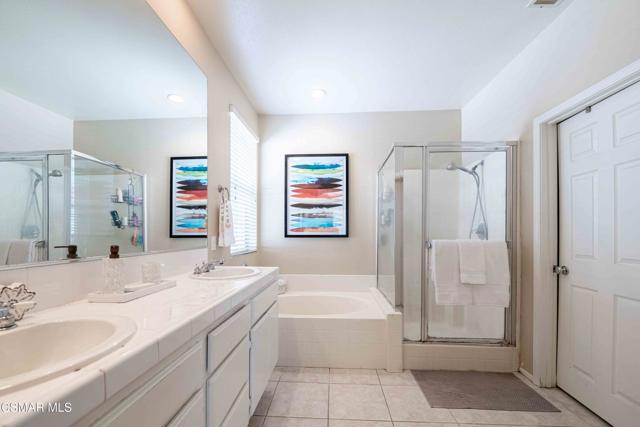 1633 Lola Way, Oxnard CA: https://media.crmls.org/mediaz/12595fa8-ef51-45b5-aa03-075a8f720a9f.jpg