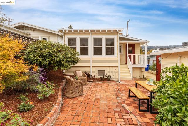 2941 Madeline St, Oakland CA: https://media.crmls.org/mediaz/1259ff2d-be0c-4446-833f-72e8e1281060.jpg