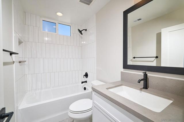569 N Vulcan Ave, Encinitas CA: https://media.crmls.org/mediaz/125ab134-2c2d-4595-86e0-ec807b049dda.jpg