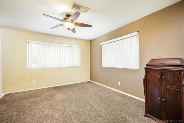 235 Loma Vista Pl, El Cajon CA: https://media.crmls.org/mediaz/125afbf0-5ec6-416e-a668-7b7fd37b4444.jpg
