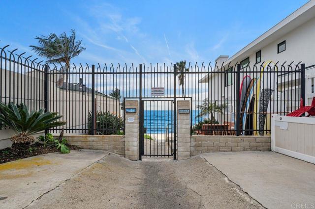 Detail Gallery Image 33 of 41 For 5238 Carlsbad Bld, Carlsbad,  CA 92008 - 2 Beds | 2 Baths