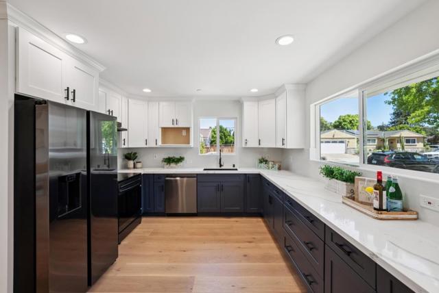 7162 Bark Lane, San Jose CA: https://media.crmls.org/mediaz/125c2672-db74-41b5-b50c-a964bcbfd187.jpg